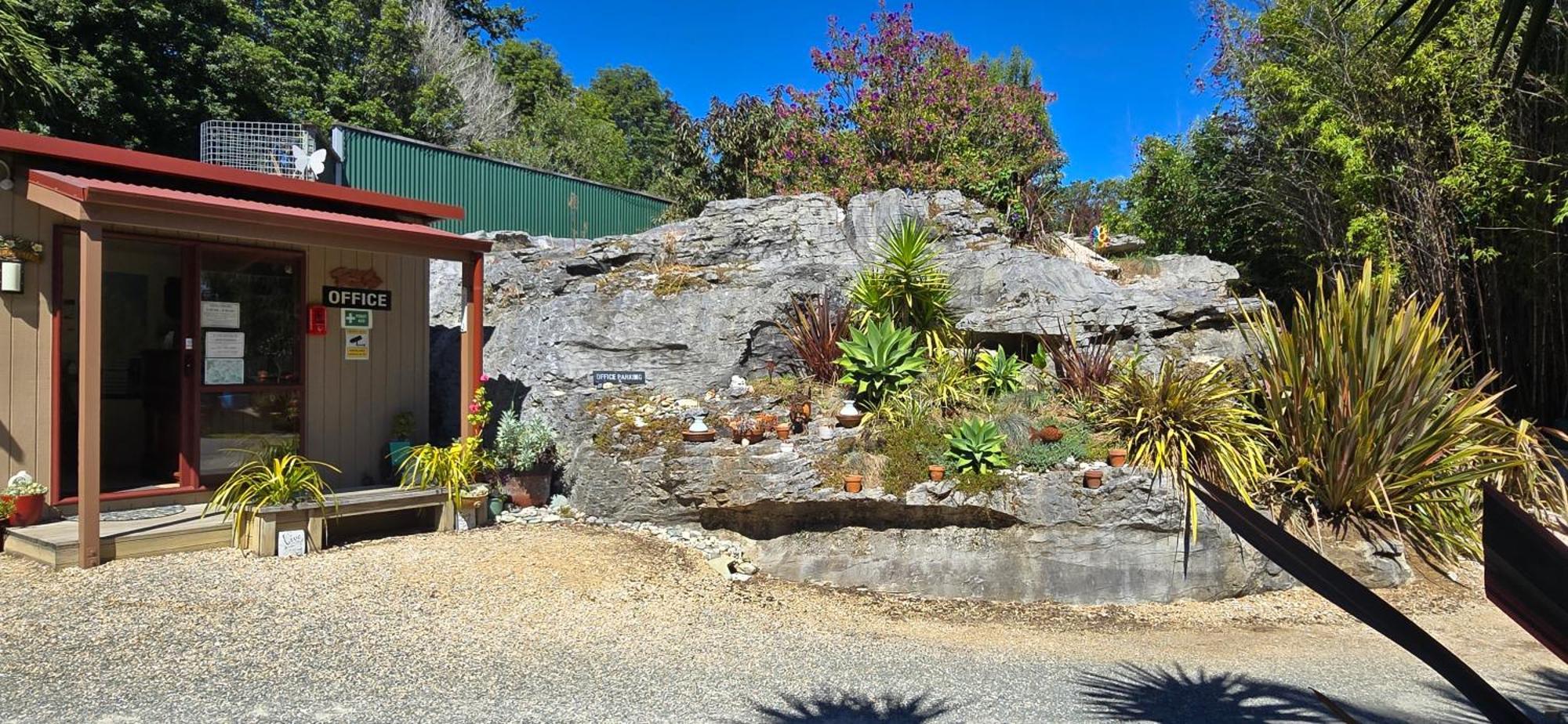 The Rocks Chalets Takaka Kültér fotó